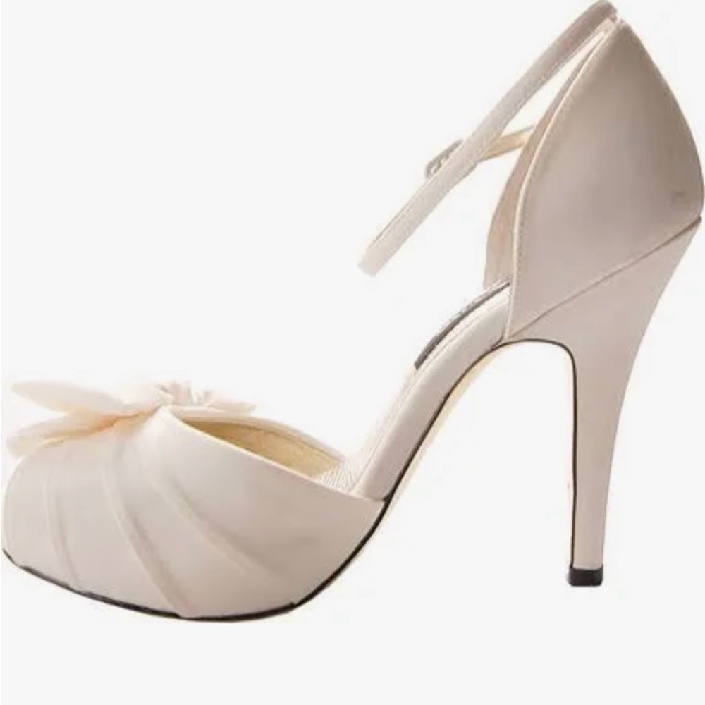 Nina Electra Ivory Elegant  Peep-Toe Heels with Bow, Size 10 - Picture 6 of 10